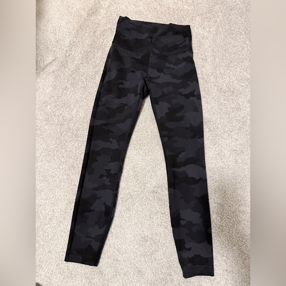 Lululemon Black Camo - Wunder Train - 25”